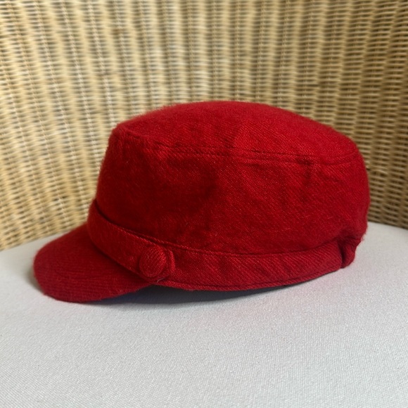 Adorable NWOT Angela & William Red News Boy Hat & Matching Scarf - Picture 4 of 12